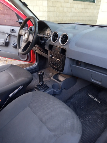 Volkswagen Gol 1.6 I Power 701 2010