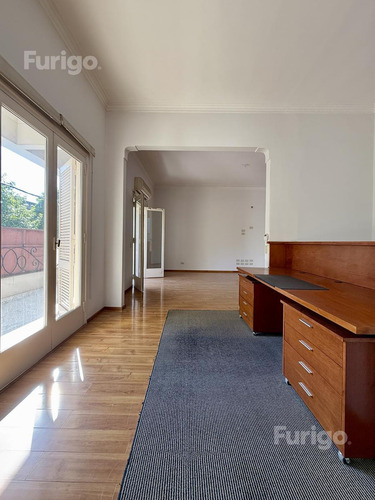 Venta. Departamento Planta Alta De 3 Dormitorios Con Terraza