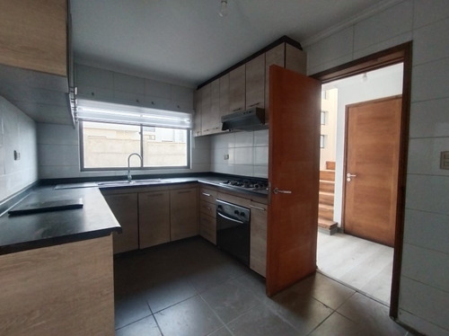 Venta Excelente Casa Con Amplio Patio 3d/3b/3 E.