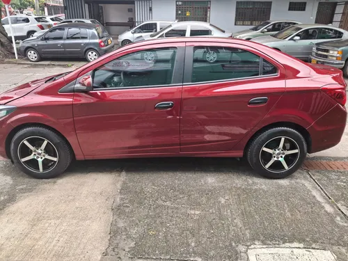 Chevrolet Onix Sedán Mecánico 2019