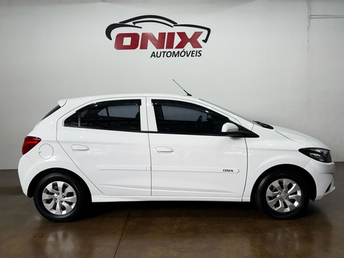 Chevrolet Onix 1.0 MPFI LT 8V
