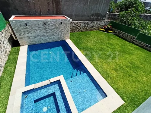 Casa En Venta, Nueva, Lomas De Cocoyoc, Con Alberca Y Jardín, Morelos