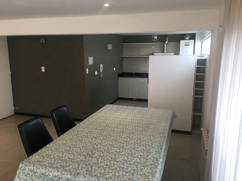 Imagen 7 de 19 de 58 E/ 5 Y 6 Dpto 1 Dormitorio Al Frente.
