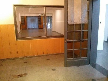 Imagen 8 de 10 de Salon En Venta En Quilmes Oeste