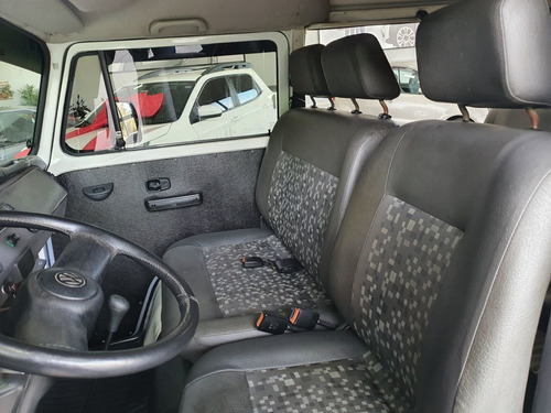 Imagem 14 de 14 de Volkswagen Kombi 1.6 Std 9 Lugares
