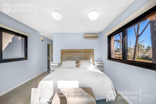 Venta Casa 3 Dormitorios Barrio Privado Parque Pinares, Punta Del Este