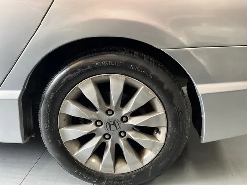 Honda Civic 1.8 Ex 4 p