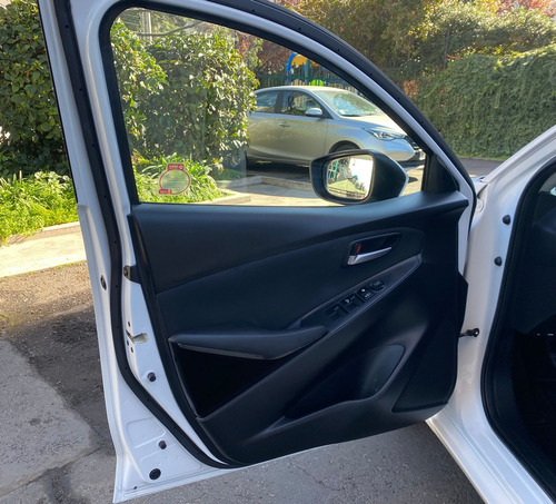 Mazda Mazda 2 Sdn S 6Mt