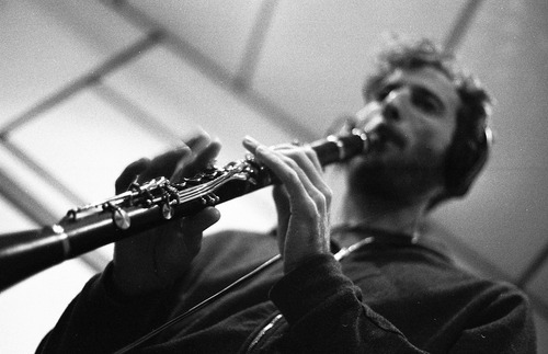Imagen 1 de 1 de Clases De Clarinete, Flauta, Saxo, Guitarra, Y Música