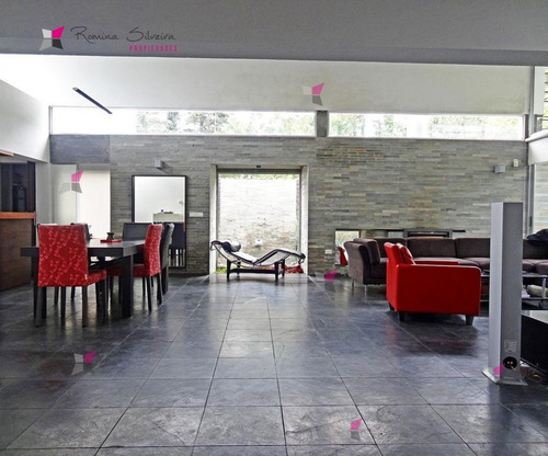 Moderna Casa San Rafael- Ref: 9266