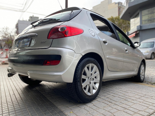 Peugeot 207 1.6 Xt