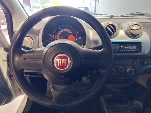 Fiat Uno Uno Attractive 1.4 8V (Flex) 4p