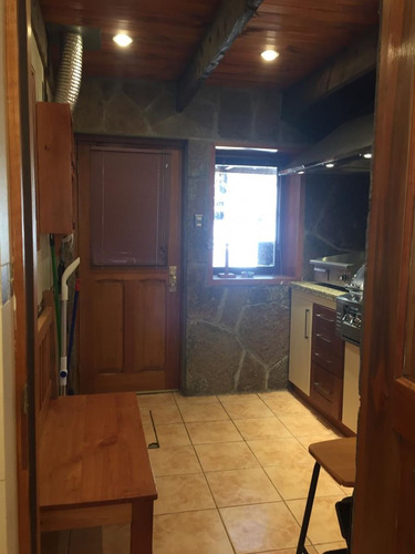 Casa En Venta De 4 Dorm. En Lo Barnechea