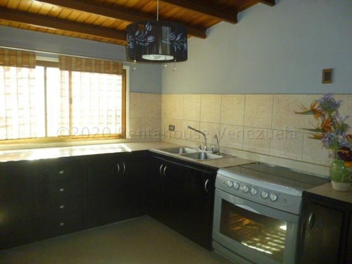 Imagen 17 de 30 de Casas En Venta Urbanizacion Colinas De Rosaleda Barquisimeto Cod Flex De Referencia # 22-18217 Mr / 0 4 1 2 1 5 1 8 8 9 3