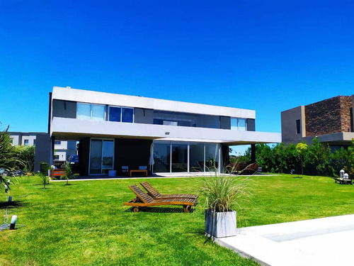 Imagen 2 de 14 de Casa San Sebastian - Escobar - Pilar - Zona Norte - Pileta