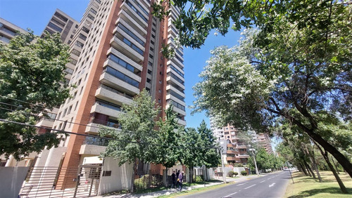 Departamento En Venta De 4 Dorm. En Las Condes