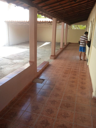 Imagem 2 de 9 de Casa Grande Com Terreno E Loja