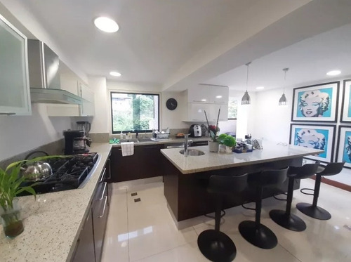 Terraza De Club Hípico, Concresa, Apartamento En Alquiler De 257m2