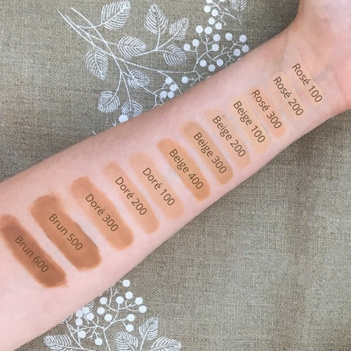 Base de maquillaje líquida Yves Rocher Super Mate tono beige 150 - 30mL