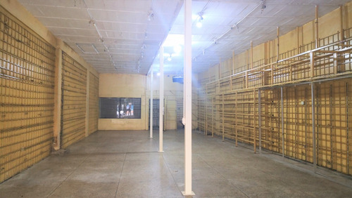 Local Comercial En Venta, Calle Ramírez, San Félix