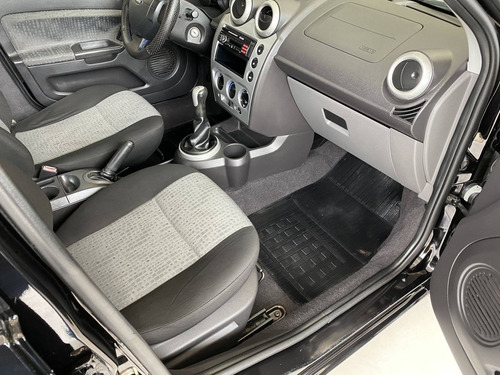 Imagem 15 de 15 de Ford Fiesta 1.6 Rocam Sedan 8v Flex 4p Manual