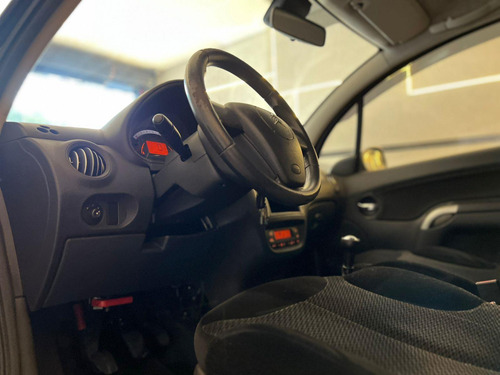 Citroën C3 C3 Exclusive 1.4 8V (flex)