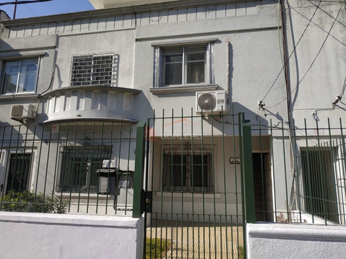 Venta De Apartamento En Ph Montevideo, Parque Batlle, Excelente Ubicación, 3 Dormitorios- Ref: 26638