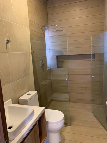 Residencia En Venta En Punta Tiburón Marina & Golf En La Riviera Veracruzana, 4 Recámaras Cada Una Con Baño, Alberca, Cuarto De Servicio