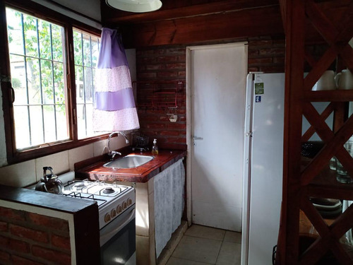 Casa En Venta - 4 Dormitorios 2 Baños - Cochera - 182mts2 - Villa Gesell