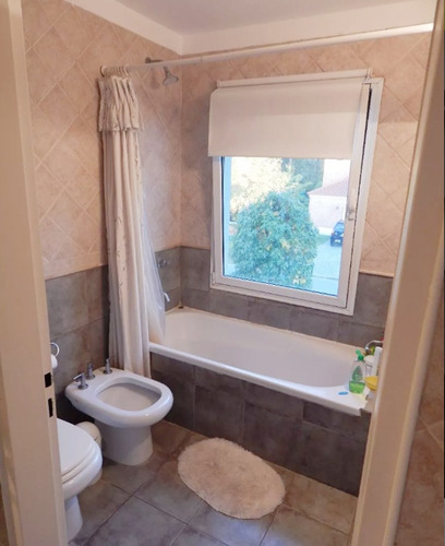Casa En Barrio Cerrado Campos De Alvarez. Oportunidad!!!