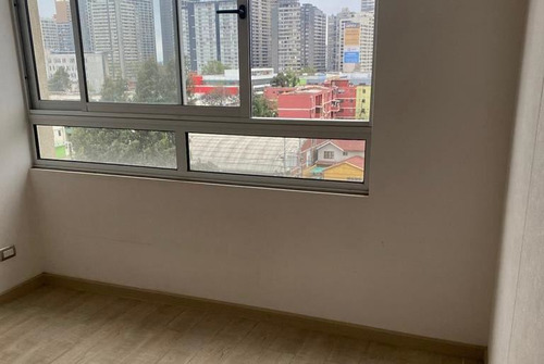 Gran Departamento En Venta De 1 Dorm. En Estación Central