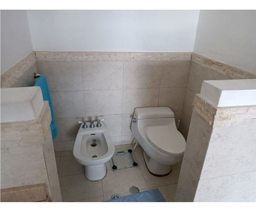 En Venta Espectular Penthouse En Colinas De La California Por $299.000