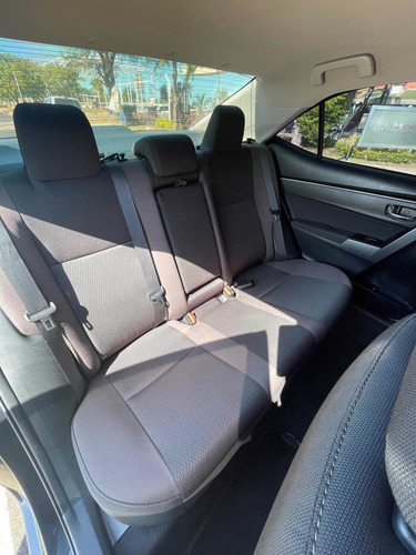 Imagen 7 de 9 de Toyota Corolla Le Canadiense