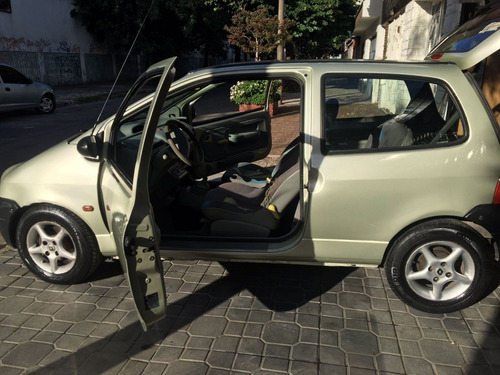 Imagen 18 de 20 de Twingo 2000 Imprecable 1.2 Authentique