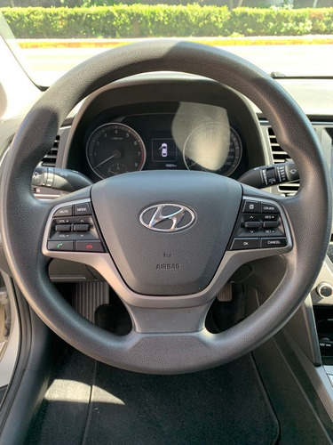 Imagen 2 de 14 de Hyundai Elantra 2018 2.0 Gls Premium At