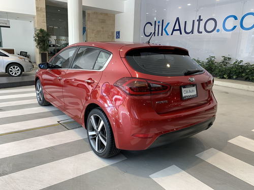 Imagen 8 de 15 de Kia Forte 2018 2.0 Sx 4 P At