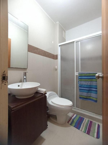 Imagen 5 de 13 de Gabriel Rivas Vende Apartamento En Res. Taguay Suites Urb. Mañongo Cod: Foa-1874