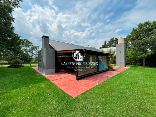 Venta Casa Quinta 2 Dormitorios Barrio Parque Las Lomadas Con Cochera