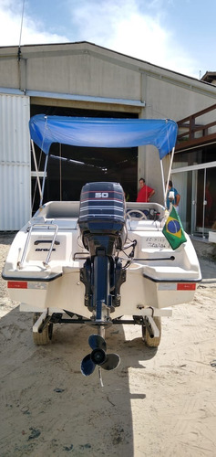 Lancha Lagoon 17
