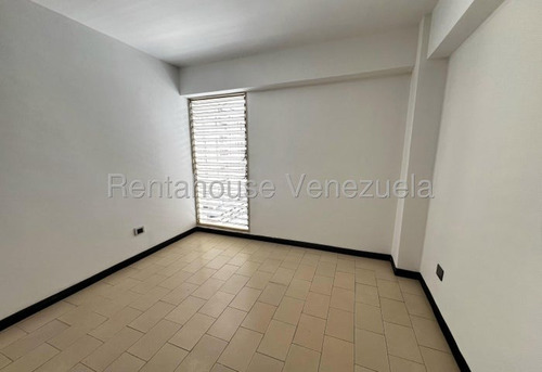 Apartamento En Venta Parroquia La Candelaria 25-20761