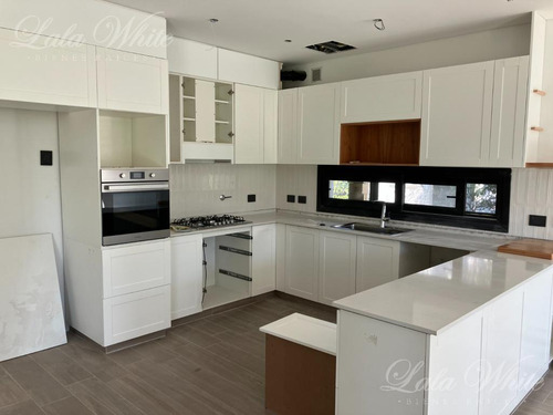 Casa En Venta En Saint Thomas Este Canning