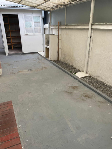 Casa En Venta 1 1/2 Oriente