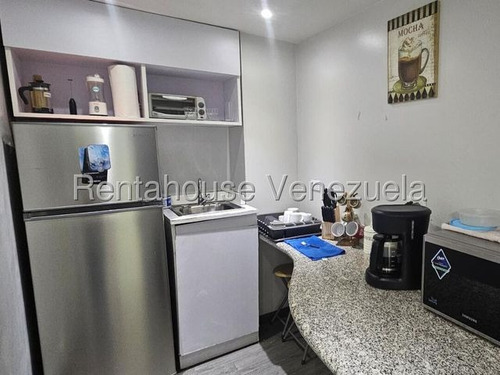Agp Local Comercial Remodelado Con Acabados Modernos En Venta En La Carlota 25-14913 Ys