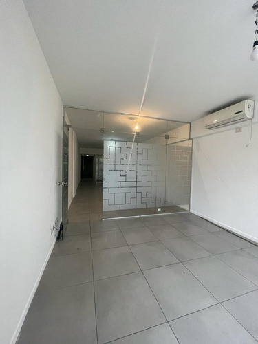 Moderno Y Amplio Ambiente 58 M2!! Apto Prof. Seg 24 Hs