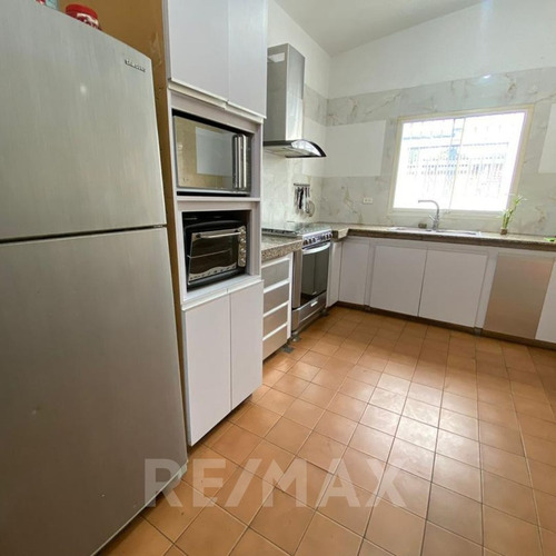 Imagen 4 de 11 de En Venta, Casa Con Amplio Terreno Ubicado A Una Cuadra De La Avenida Intercomunal, Urbanización César Rodríguez Palencia, Sector Morita I, Referencia A Dos Cuadras De Makro Y Red Vital