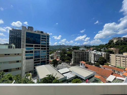 Se Vende Apartamento 310.92 M2 En La Urbanización Las Mercedes