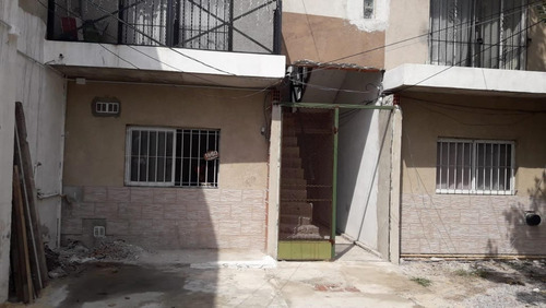 Imagen 1 de 3 de Ph Al Frente