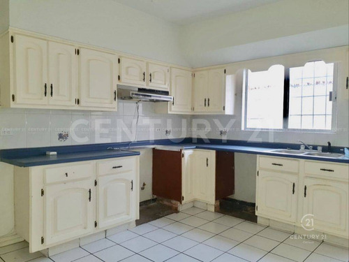 Imagen 3 de 10 de Casa En Renta En Parques De San Felipe