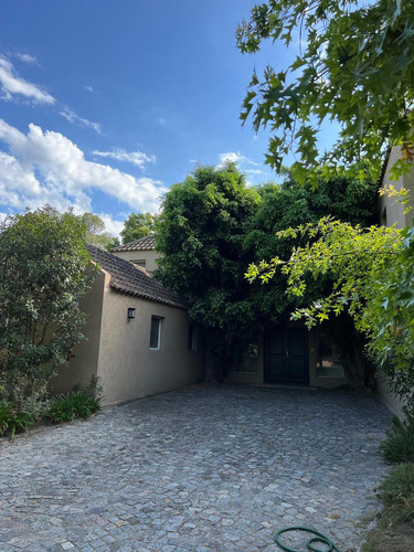 Casa - La Arboleda