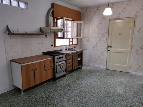 Imagen 6 de 22 de Casa En Dos Plantas En Hurlingham